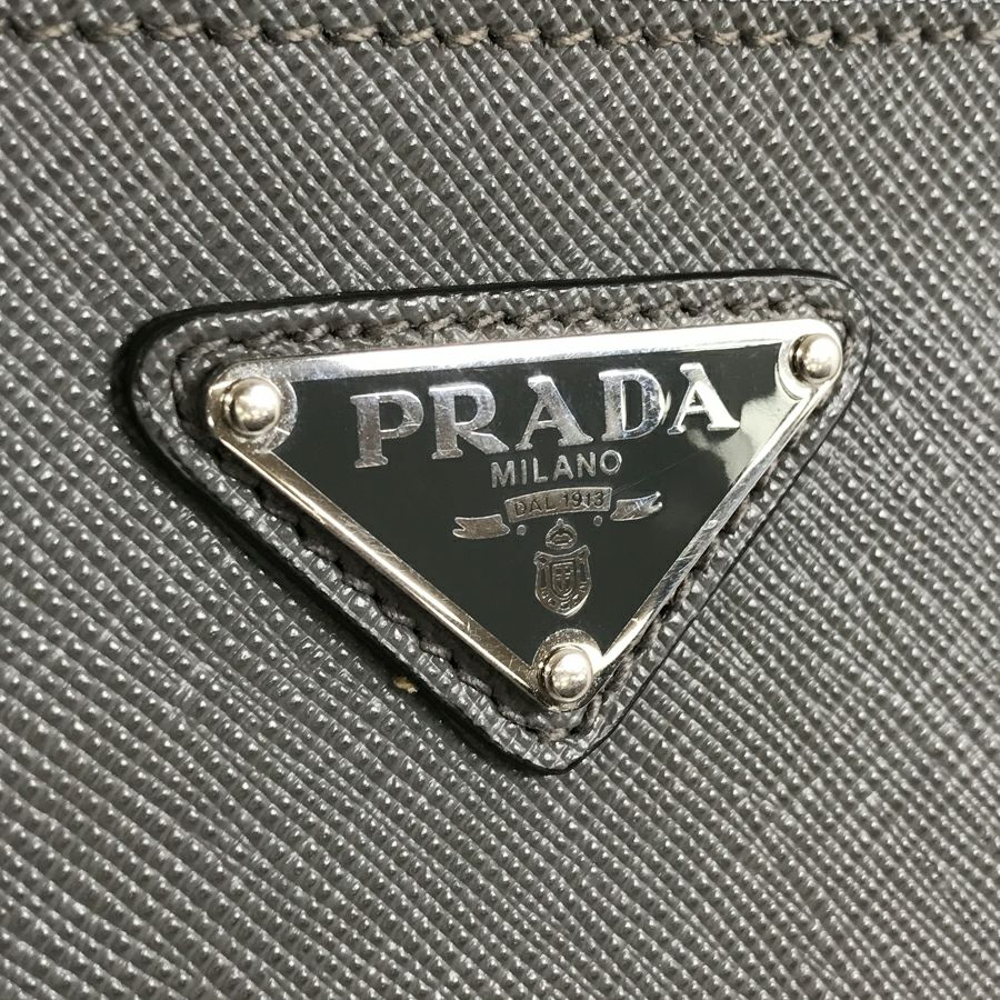 プラダ ハンドバッグ