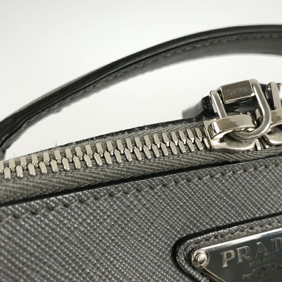 プラダ ハンドバッグ