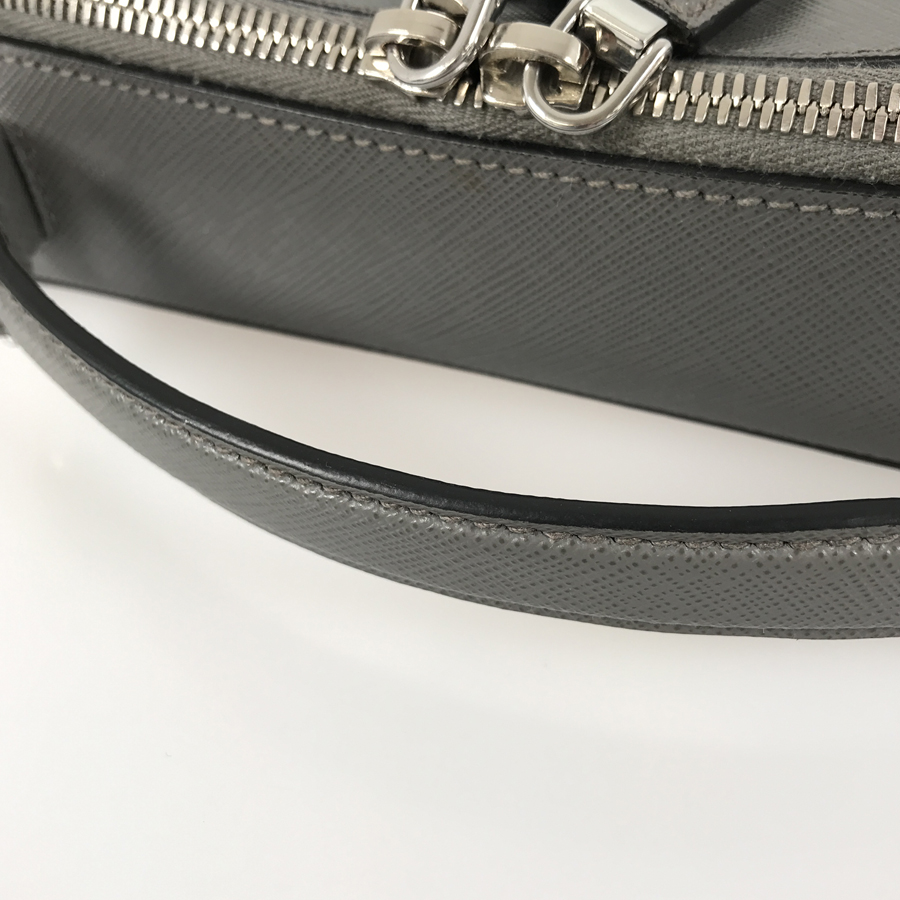 プラダ ハンドバッグ