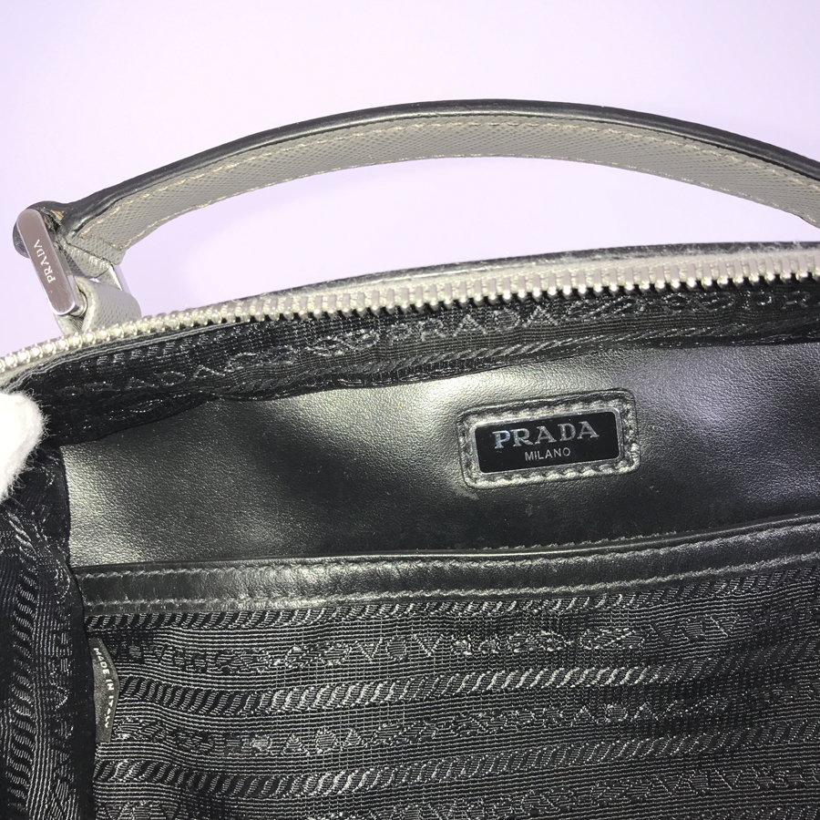 プラダ ハンドバッグ