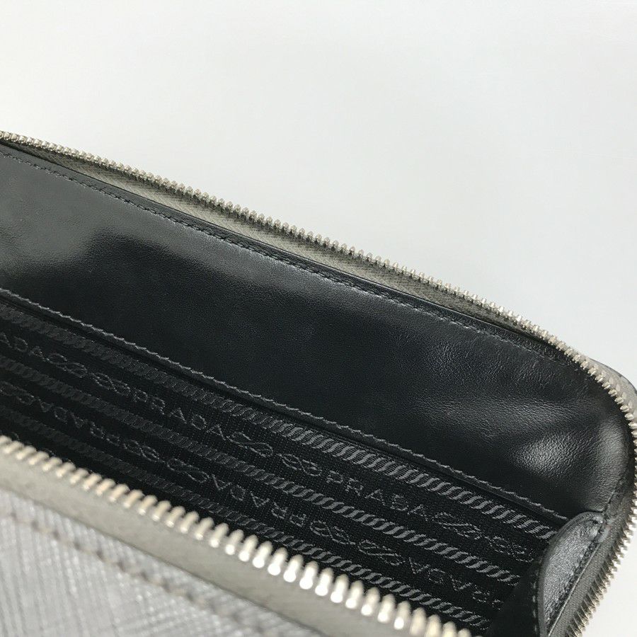 プラダ ハンドバッグ