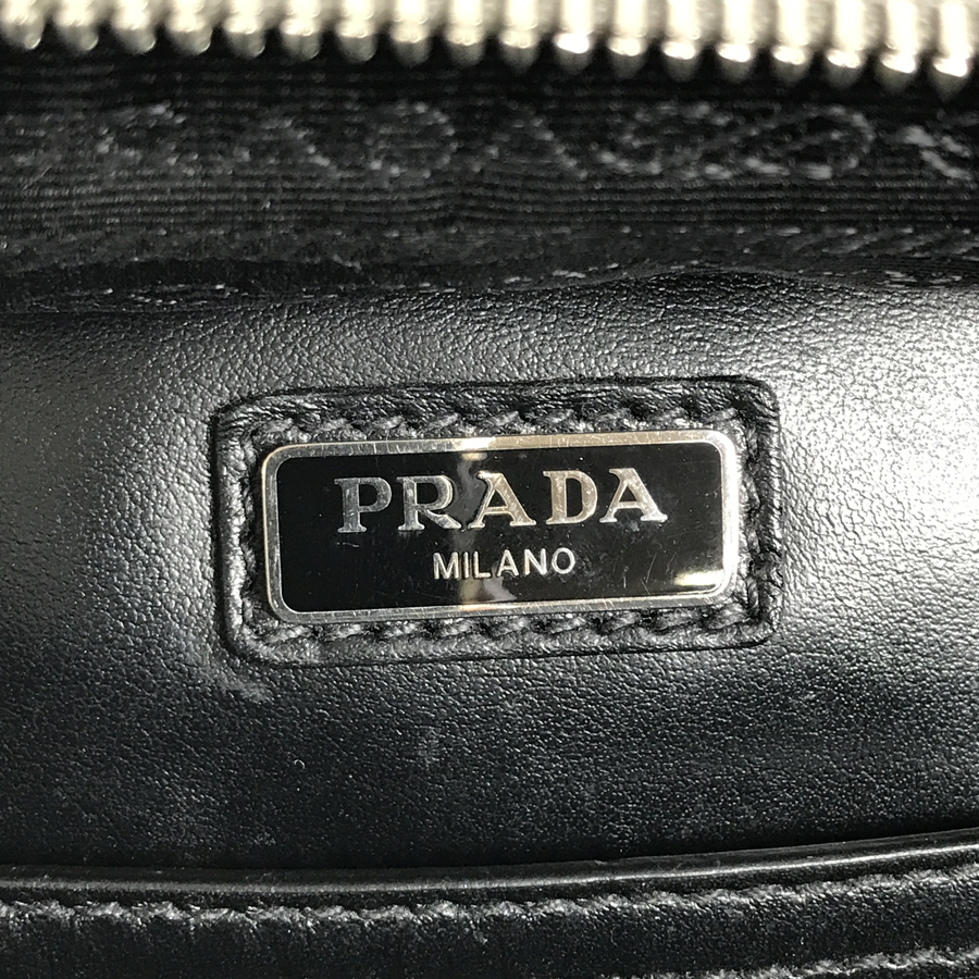 プラダ ハンドバッグ
