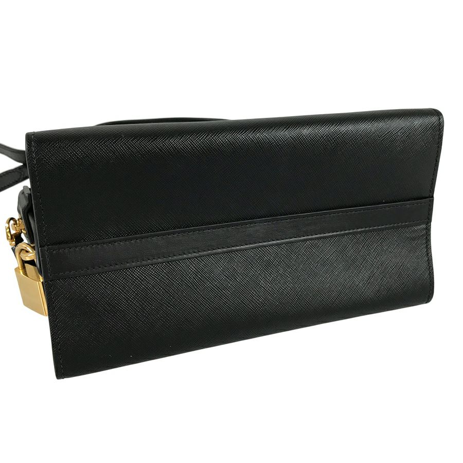 プラダ ハンドバッグ