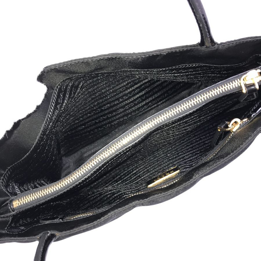 プラダ トートバッグ