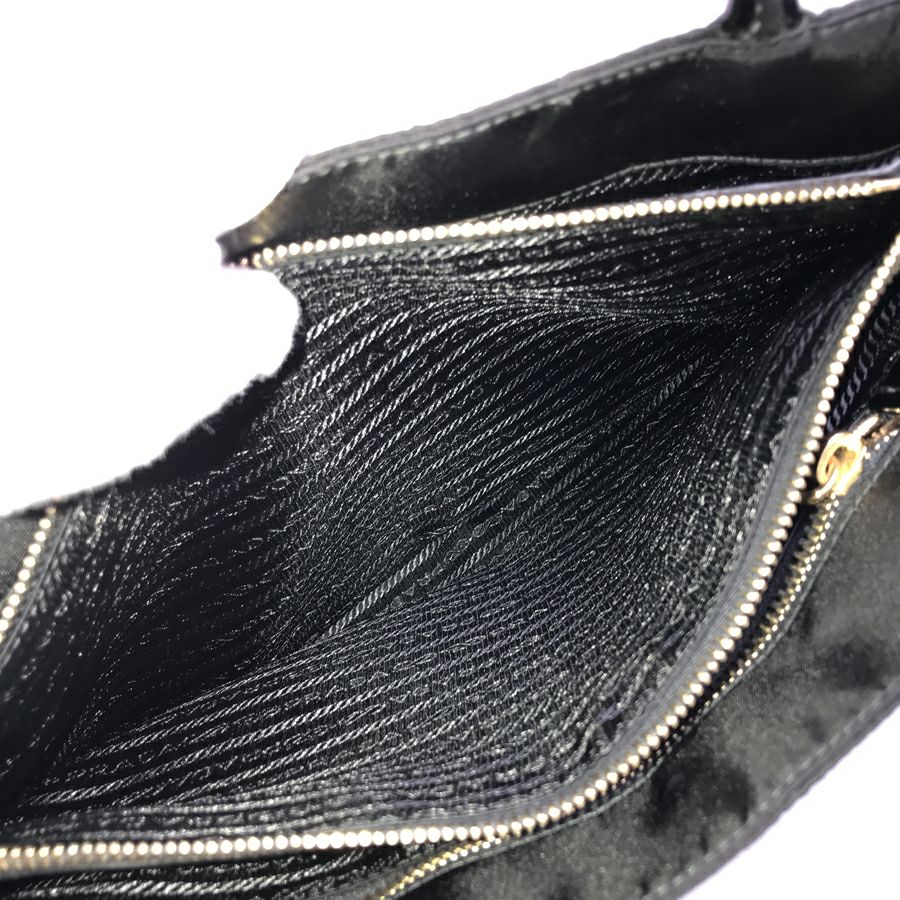 プラダ トートバッグ