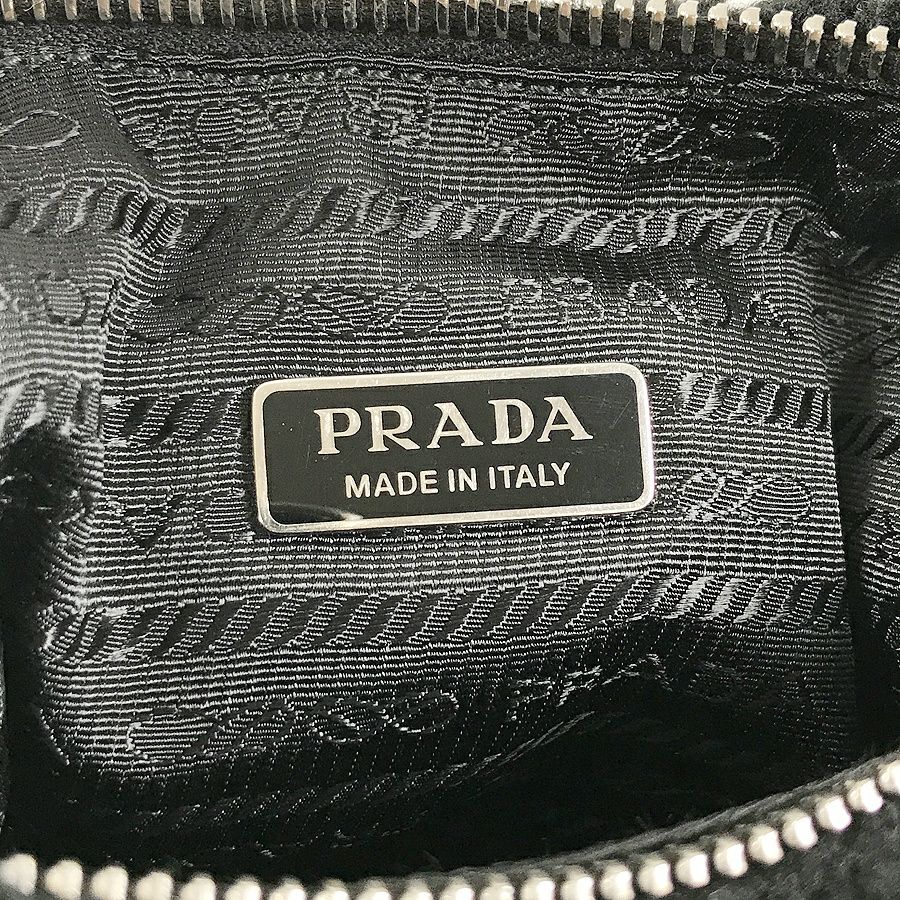 プラダ ショルダーバッグ