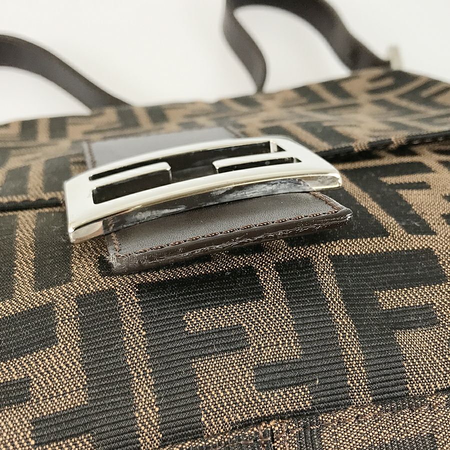 フェンディ ショルダーバッグ