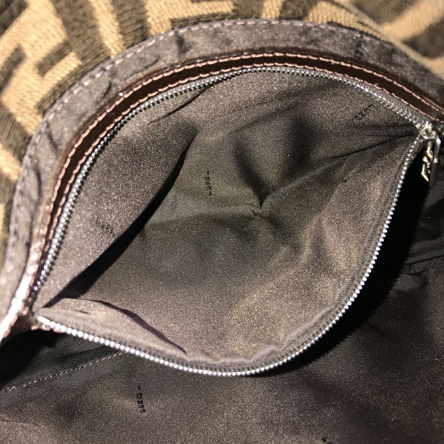 フェンディ ショルダーバッグ