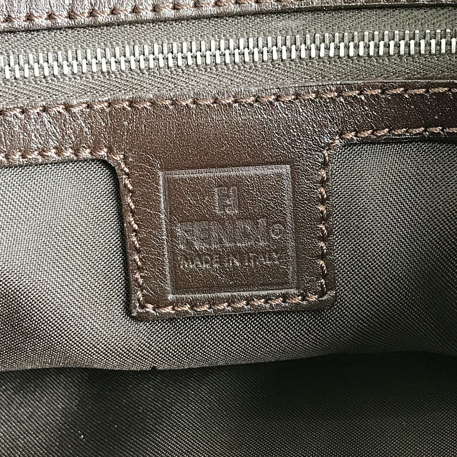 フェンディ ショルダーバッグ