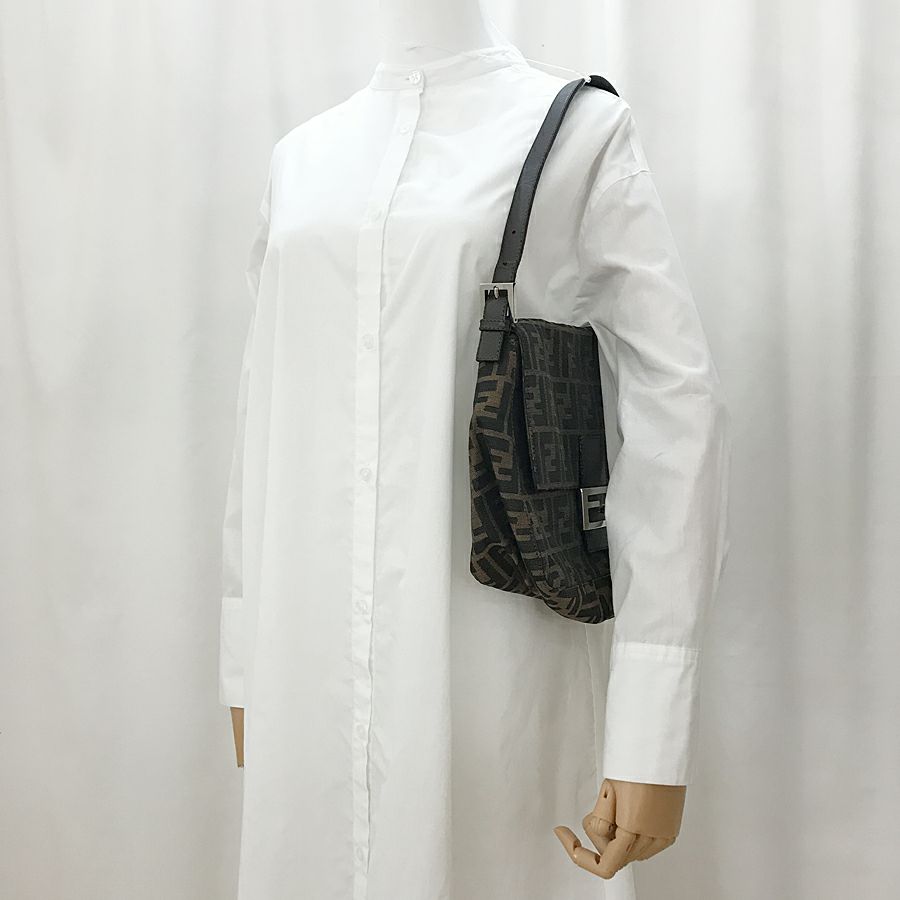 フェンディ ショルダーバッグ