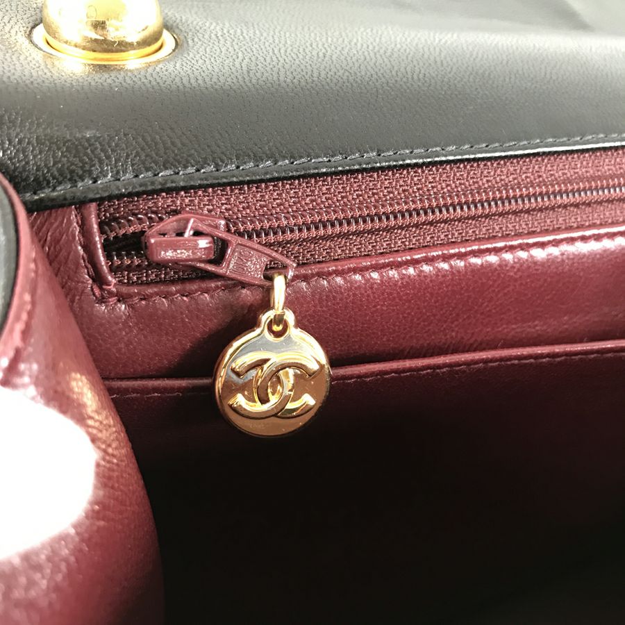 シャネル ショルダーバッグ