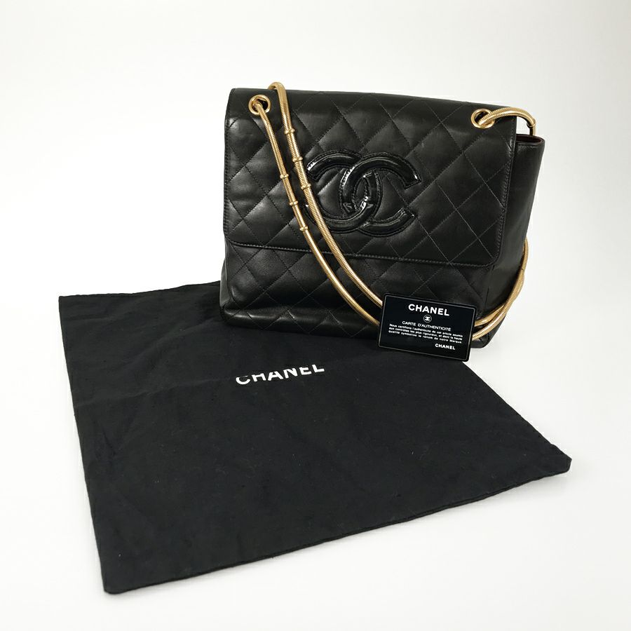 シャネル ショルダーバッグ