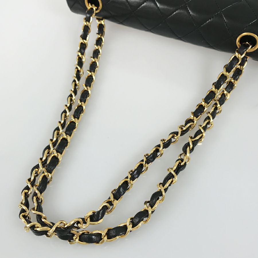 シャネル ショルダーバッグ