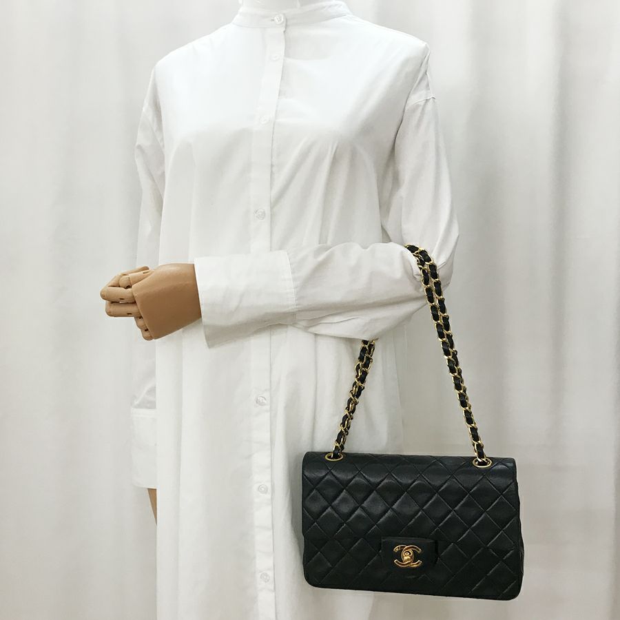 シャネル ショルダーバッグ