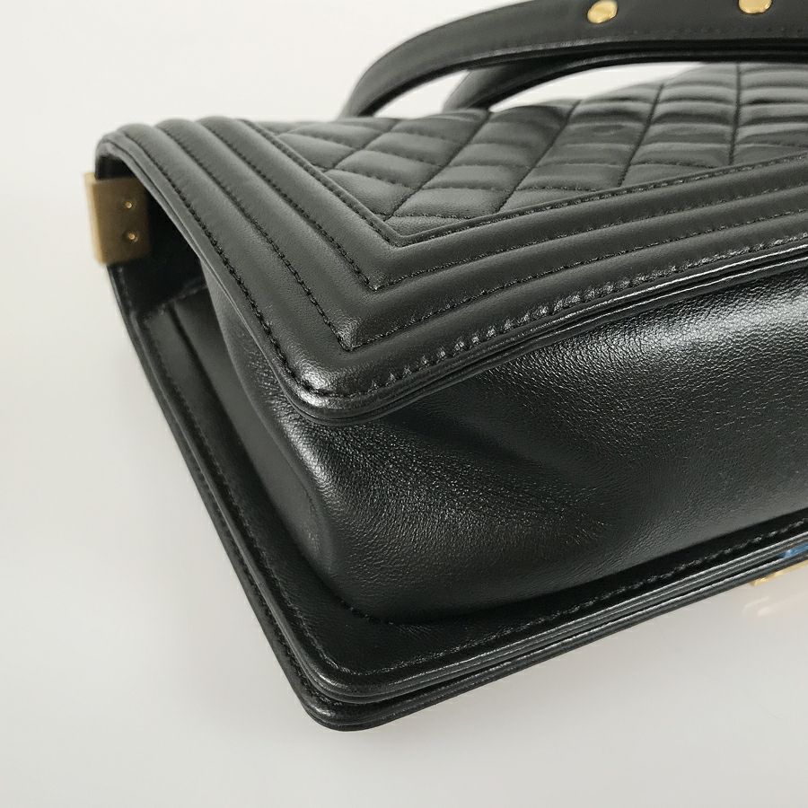 シャネル ショルダーバッグ