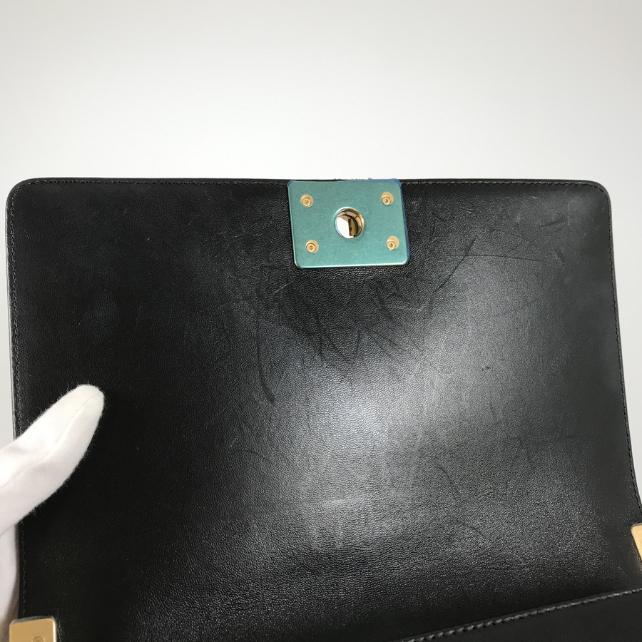 シャネル ショルダーバッグ