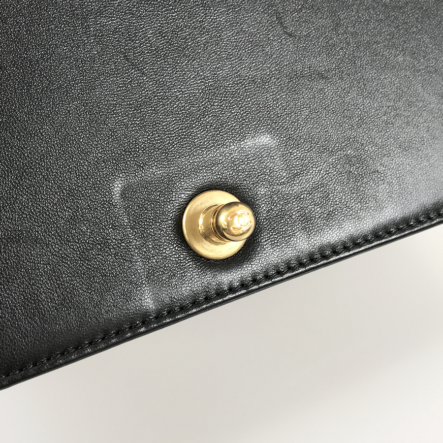 シャネル ショルダーバッグ