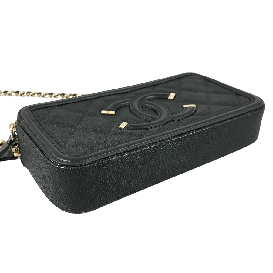 シャネル ショルダーバッグ