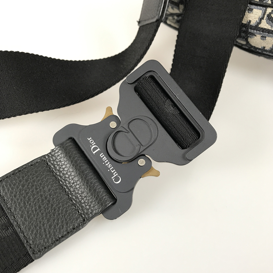 ディオール ボディバッグ