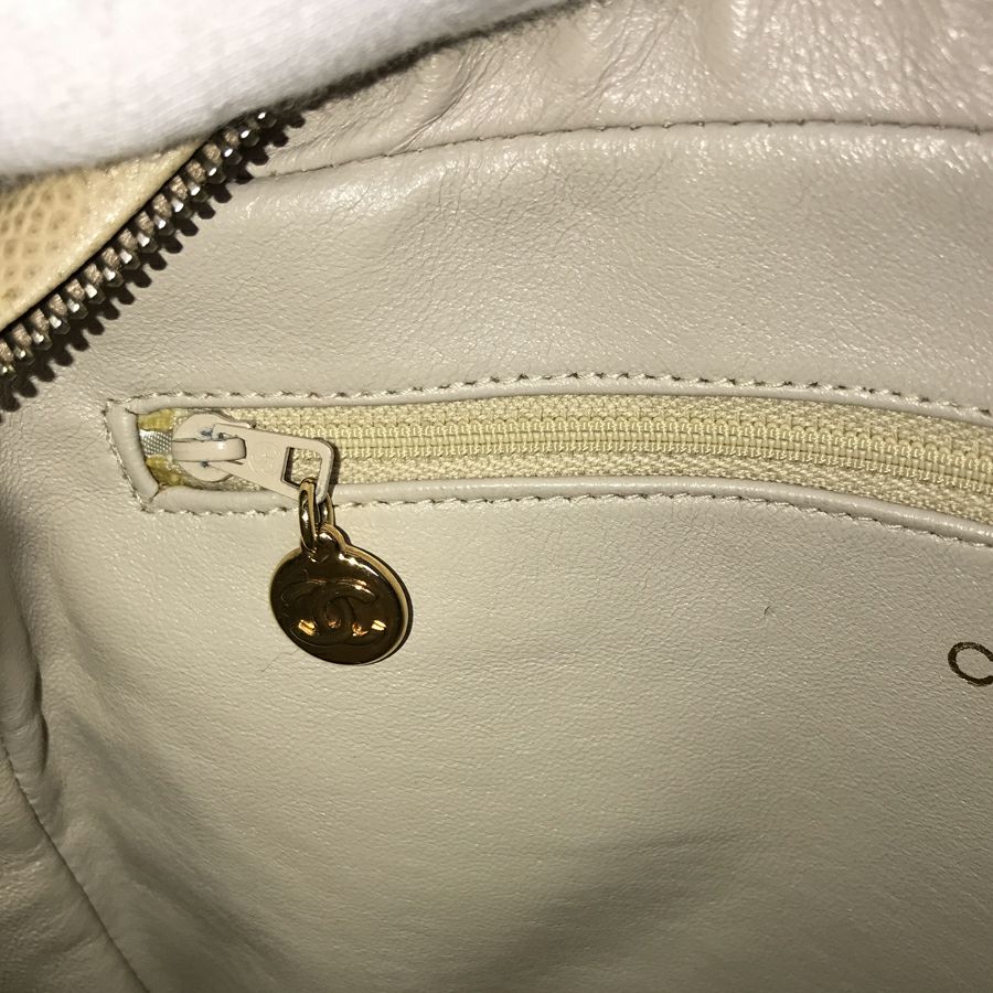 シャネル ショルダーバッグ