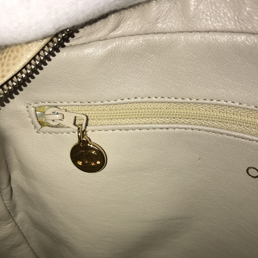 シャネル ショルダーバッグ