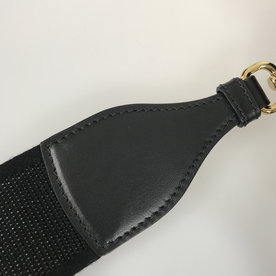 プラダ トートバッグ