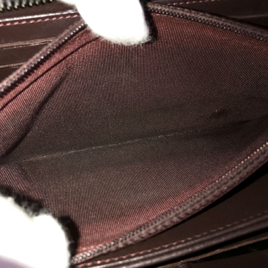 シャネル 長財布 ラウンドファスナー