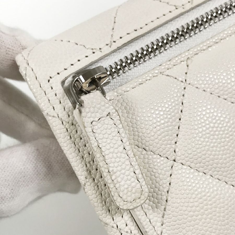 シャネル 三つ折り財布