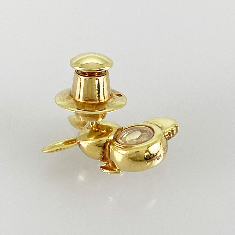 ショパール ピンブローチ