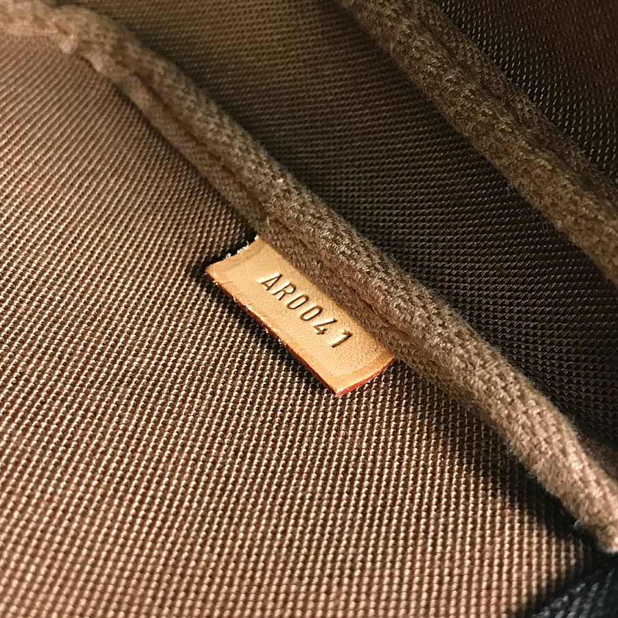 ルイ・ヴィトン モノグラム グラフィティ アクセソワール  ポーチ