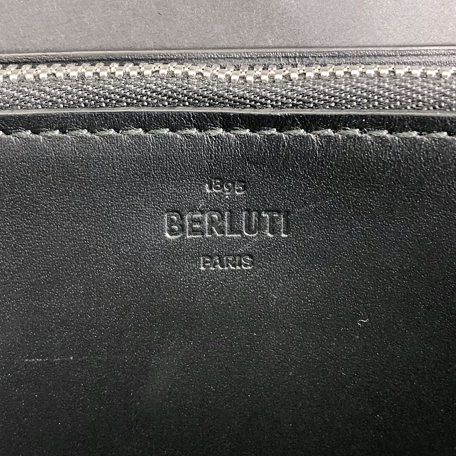 ベルルッティ 長財布 ラウンドファスナー
