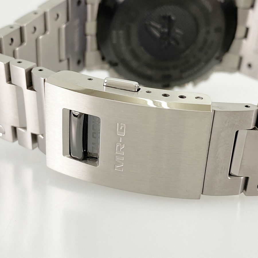 カシオ MRG-B5000D-1JR メンズ 腕時計