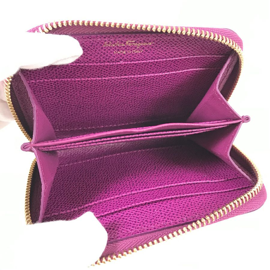 サルヴァトーレフェラガモ コインケース