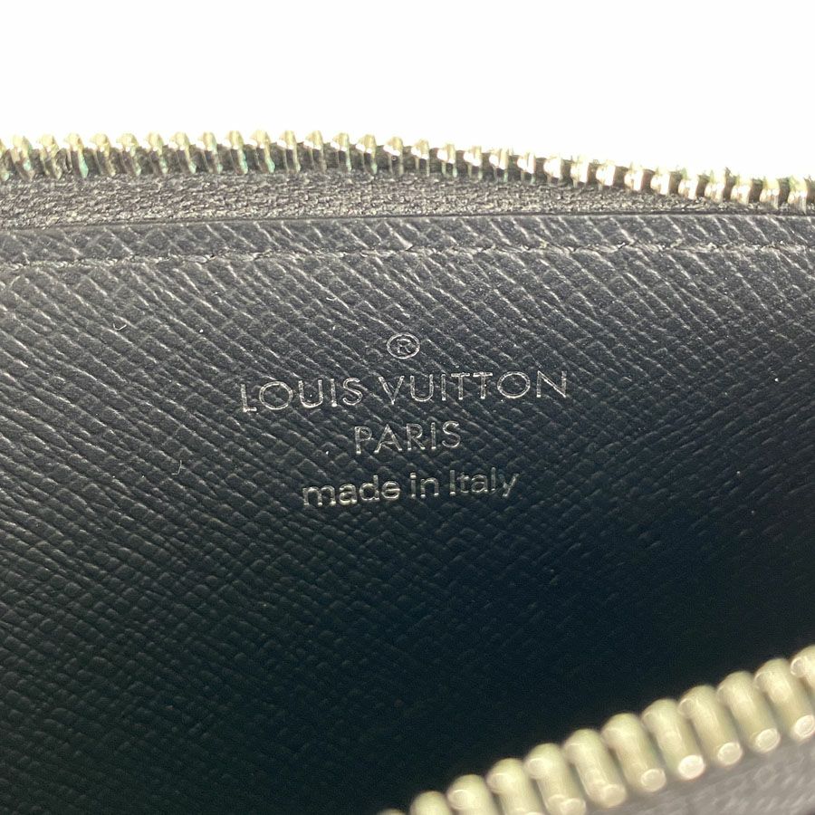 ルイ・ヴィトン フラグメントケース