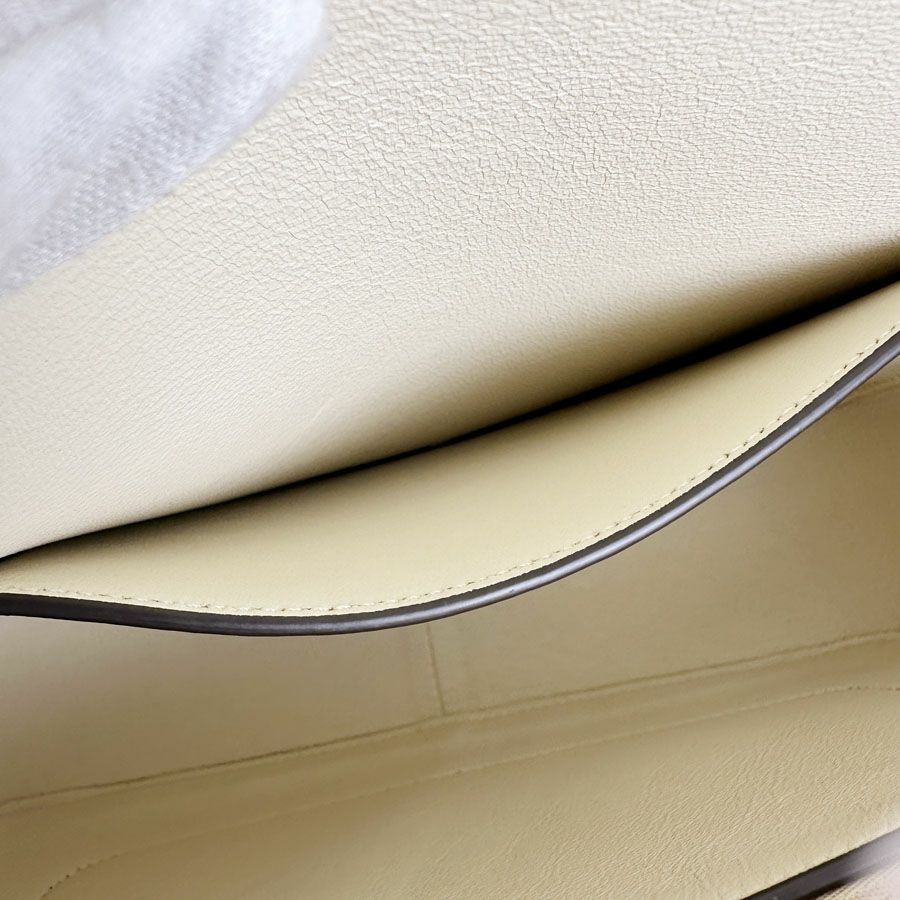 セリーヌ ショルダーバッグ