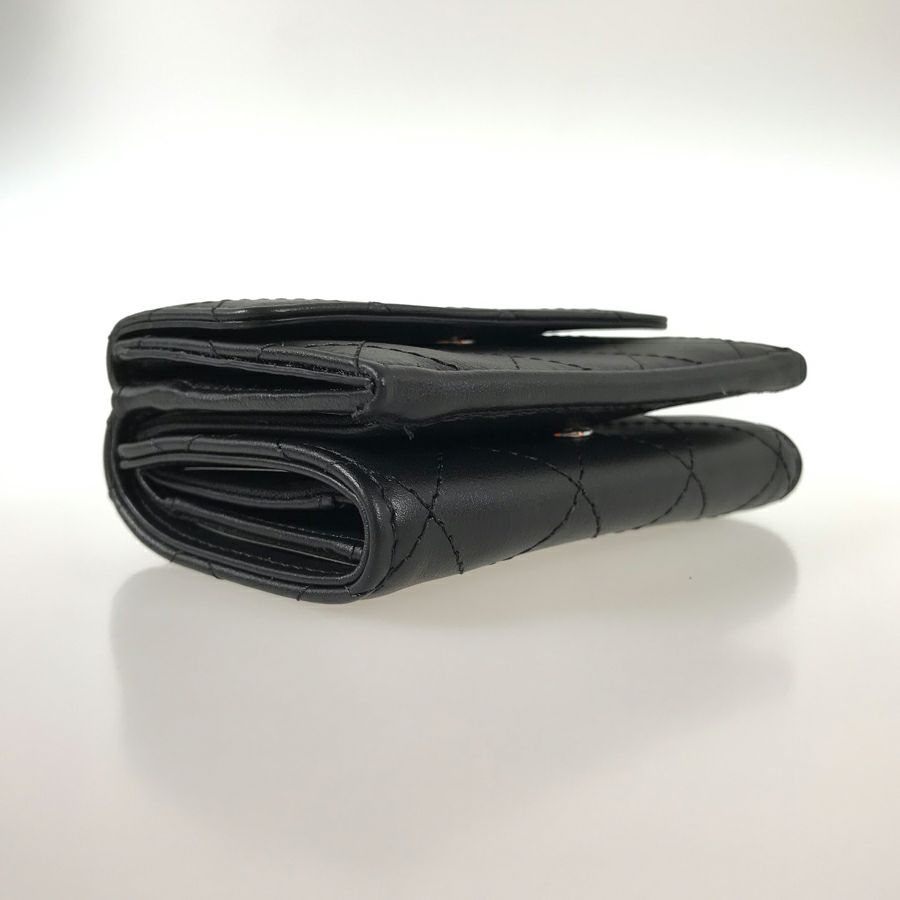 シャネル 三つ折り財布