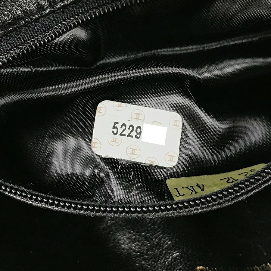 シャネル ショルダーバッグ