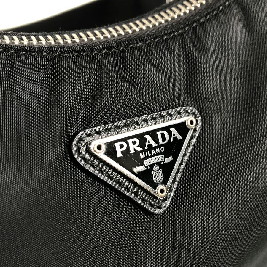 プラダ ショルダーバッグ