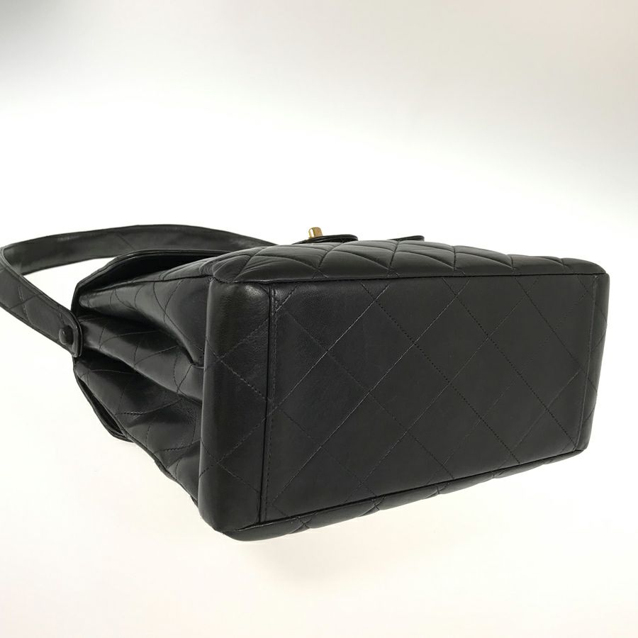 シャネル ショルダーバッグ