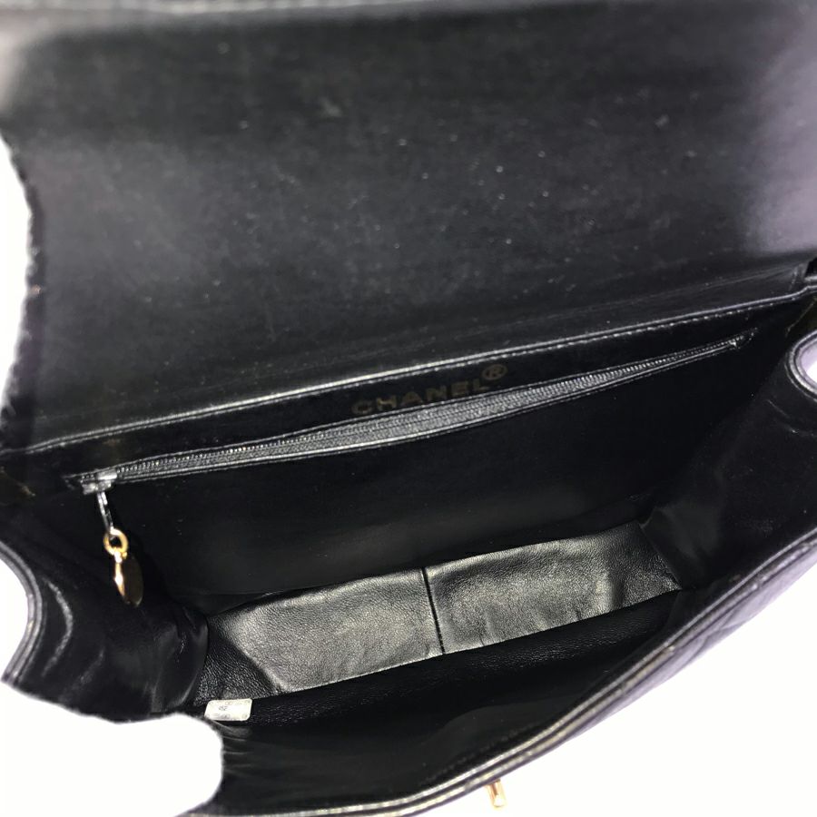 シャネル ショルダーバッグ