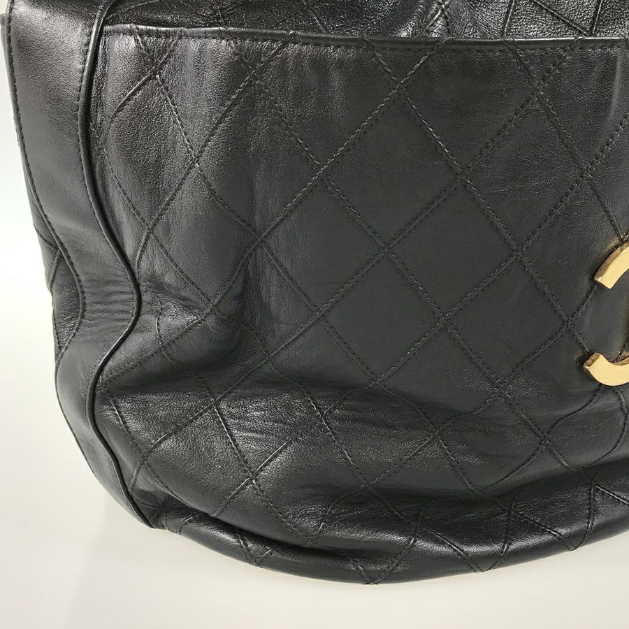シャネル ショルダーバッグ