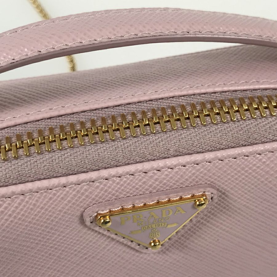 プラダ ショルダーバッグ