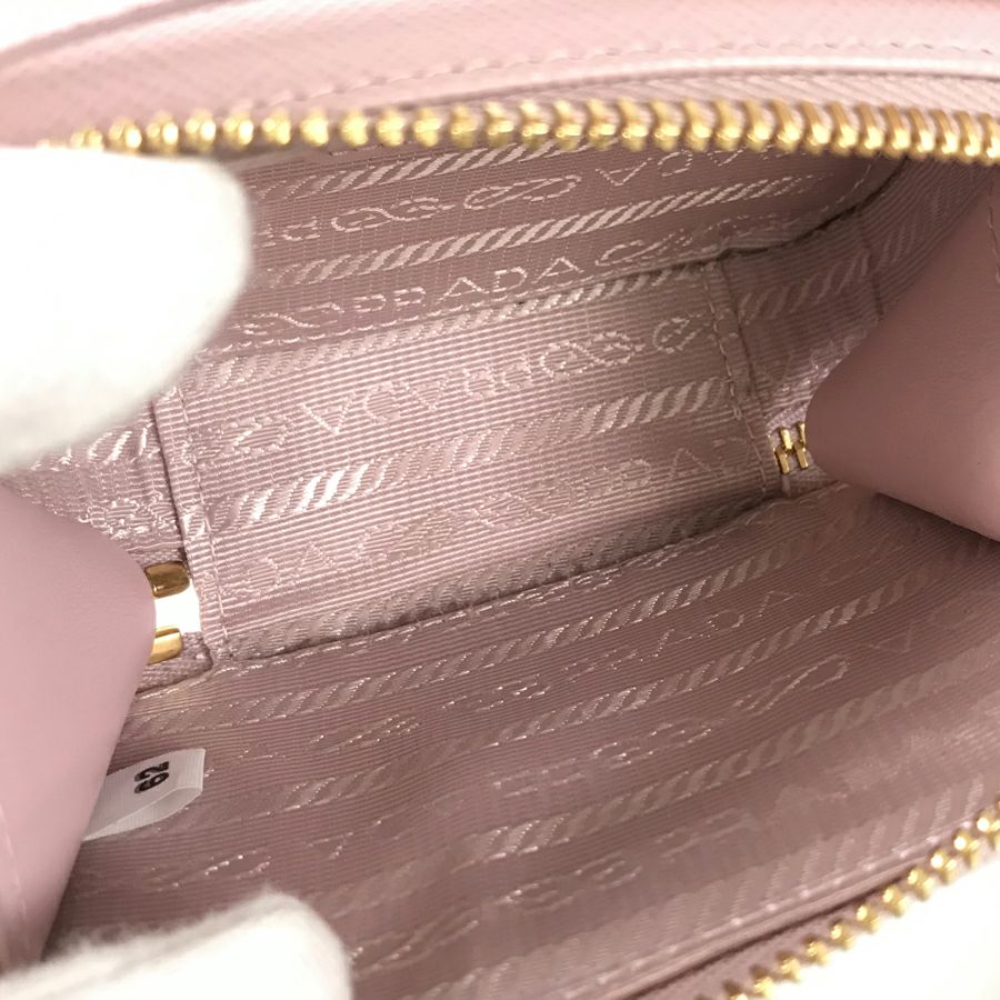 プラダ ショルダーバッグ