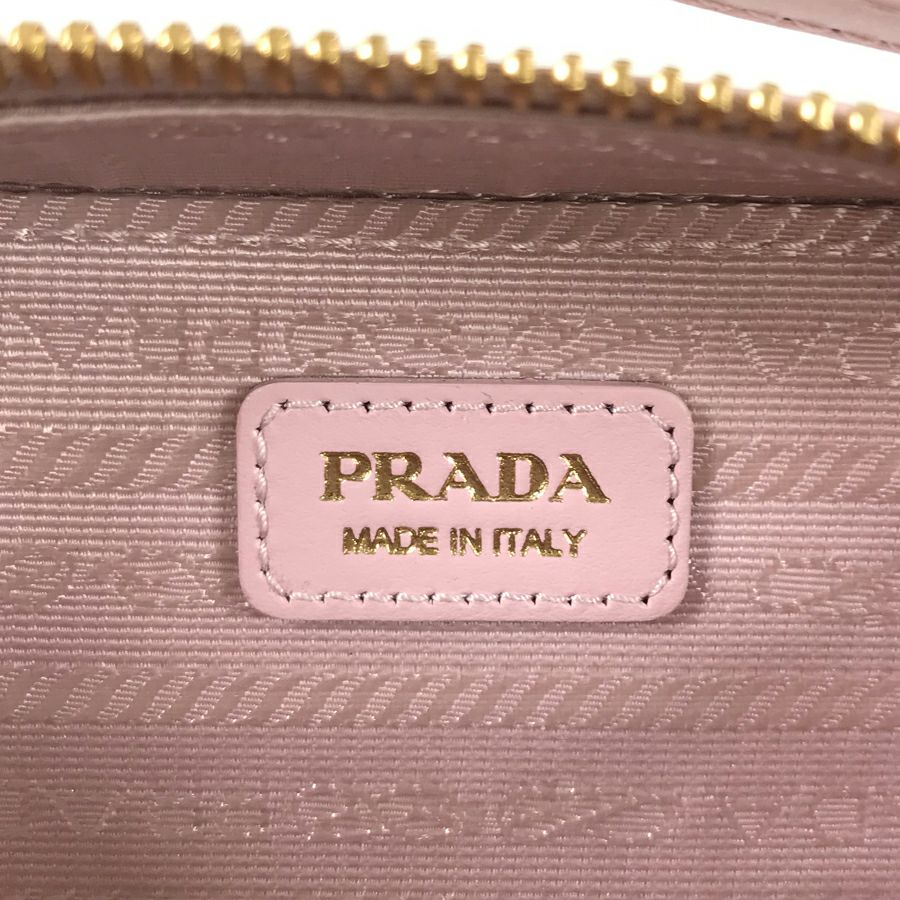プラダ ショルダーバッグ