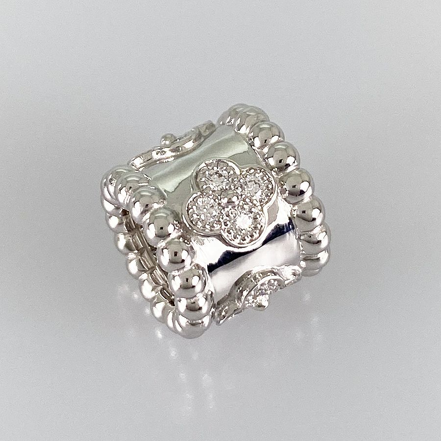 ヴァンクリーフ＆アーペル ペンダントトップ