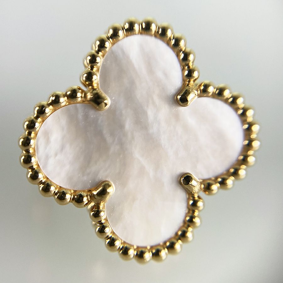 ヴァンクリーフ＆アーペル ピアス