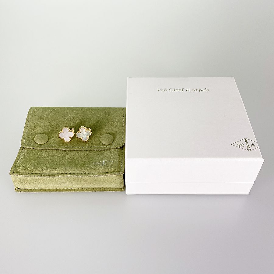 ヴァンクリーフ＆アーペル ピアス