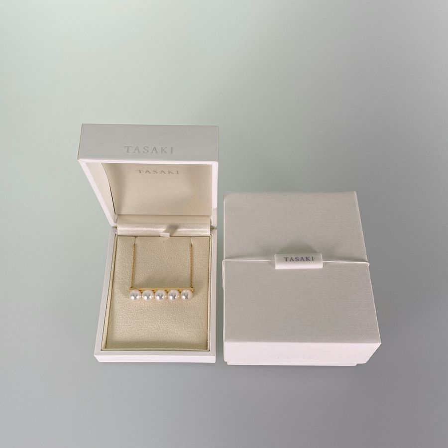 タサキ ロングネックレス