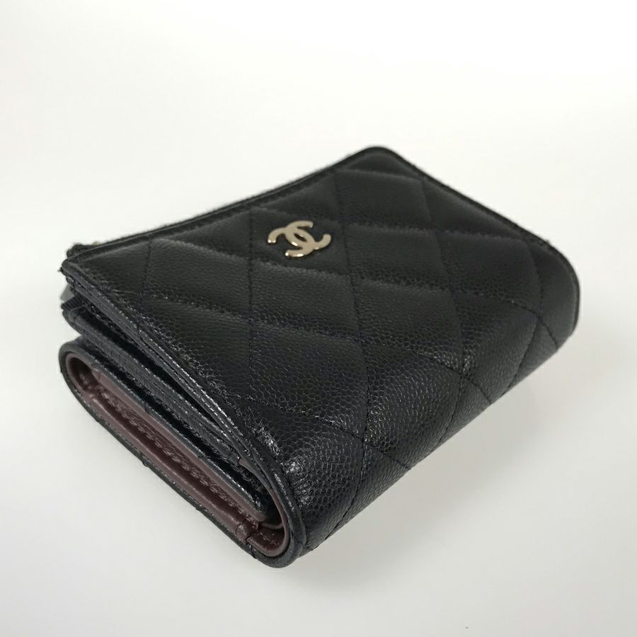 シャネル 三つ折り財布