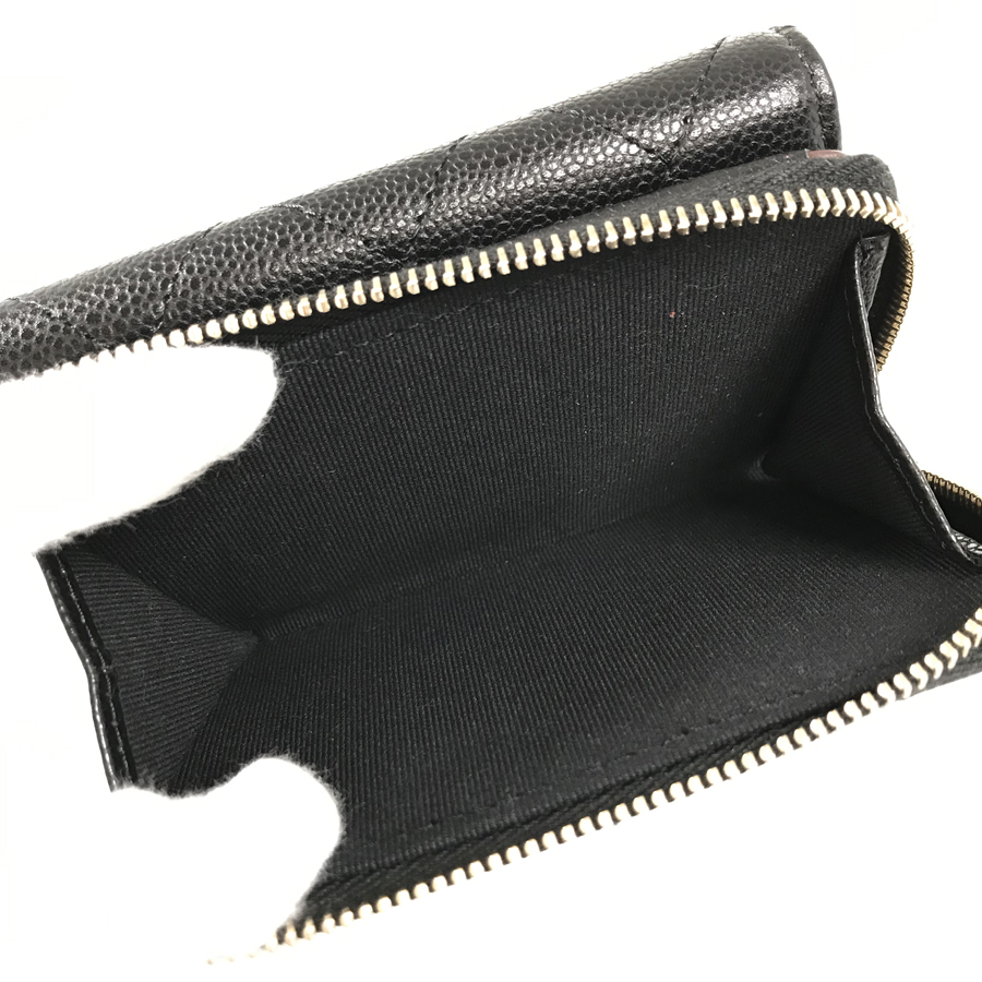 シャネル 三つ折り財布